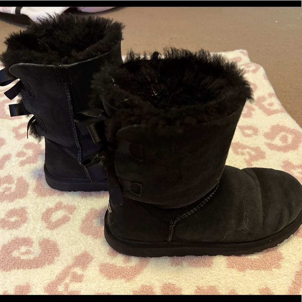 Ugg Bailey Bow Short boots!!